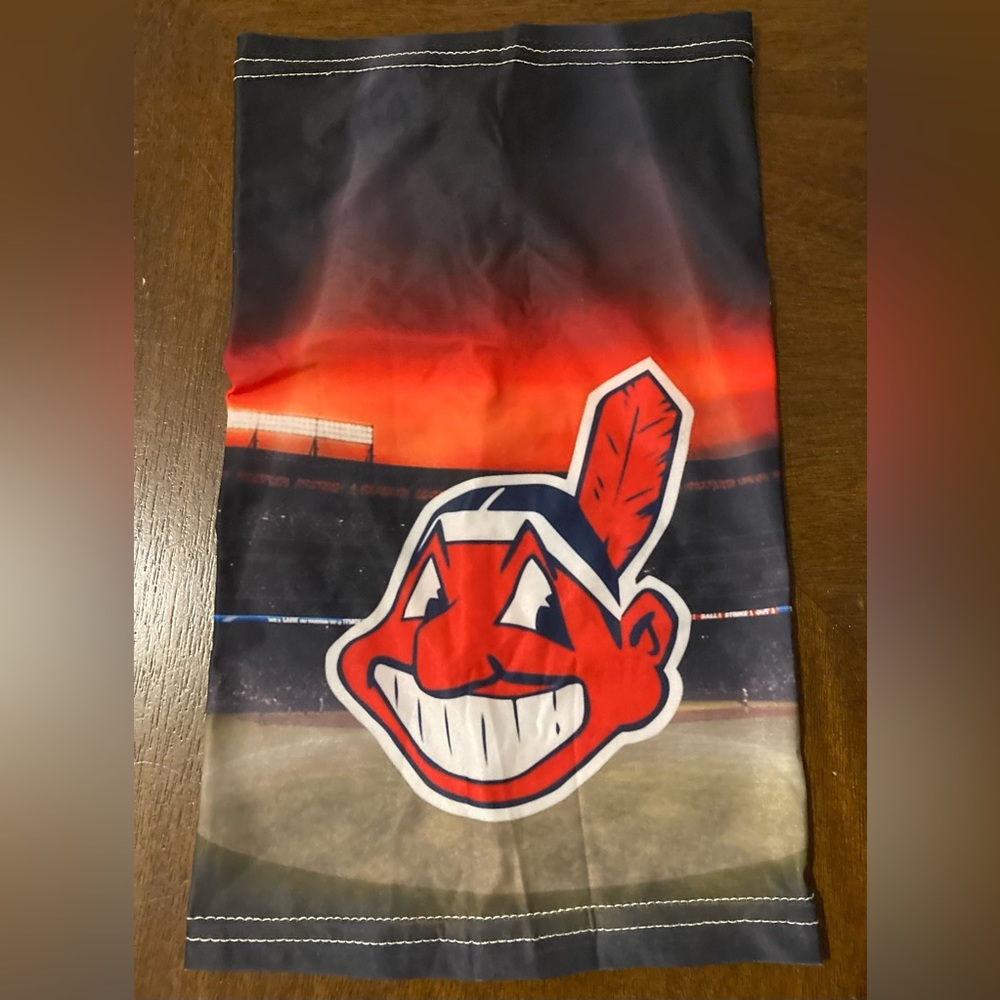 New Cleveland Indians Neck Gator by G-111 Sports for Teen Boy or Girls
